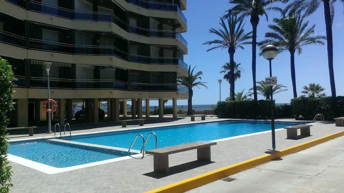 Apartamentos Marina Sol De Espana Камбрильс Экстерьер фото